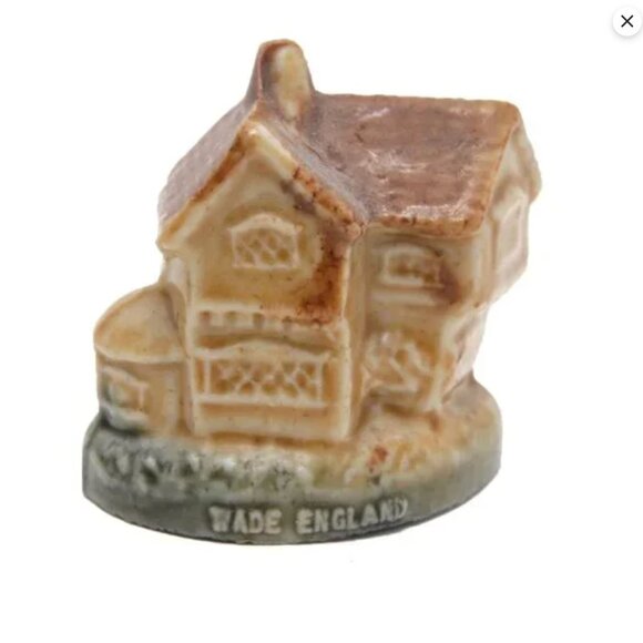 Vintage Wade Whimsies Figurines Nursery Rhymes England Humpy Goose Dog Lady x 5 - Picture 5 of 8